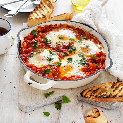 Tomato and Capsicum Pan Eggs