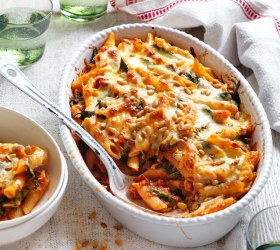 Creamy Tomato, Spinach and Pine Nut Bake