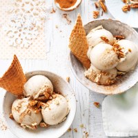 Creamy Eggnog Ice Cream