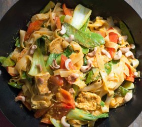 Coconut Curry with Tofu and Cashews