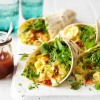 Breakfast soft-shell tacos