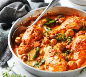 Creamy One-pan Chicken, Bacon and Tomato Casserole