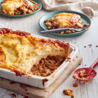 Easy Family Shepherd's Pie with Cheesy Mash