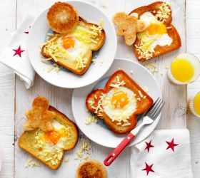 Fun Brekky Eggs in Toast