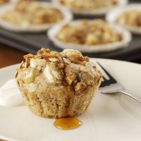 Warm Apple Maple Crumble Cakes