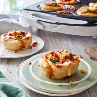 Roasted Capsicum and Eggplant Pizza Scrolls