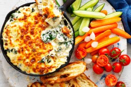 Creamy Spinach, Onion and Artichoke Dip