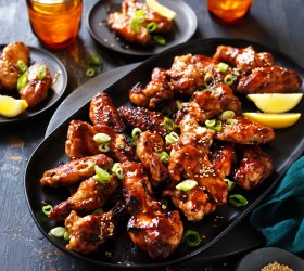 Sticky Hoisin and Garlic Chicken Wings