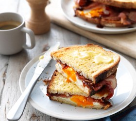 Air Fryer Bacon & Egg Toastie