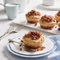 Biscoff Cheesecake Crackle Pies