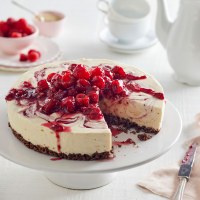 Raspberry Swirl Choc Crackle Cheesecake