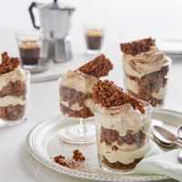 Crunchy Crackle Tiramisu Pots